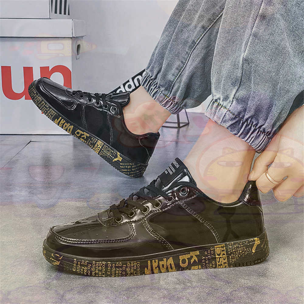 Round Foot Size 45 Sneakers Wh - Streetwear Brand Uk recension och pris